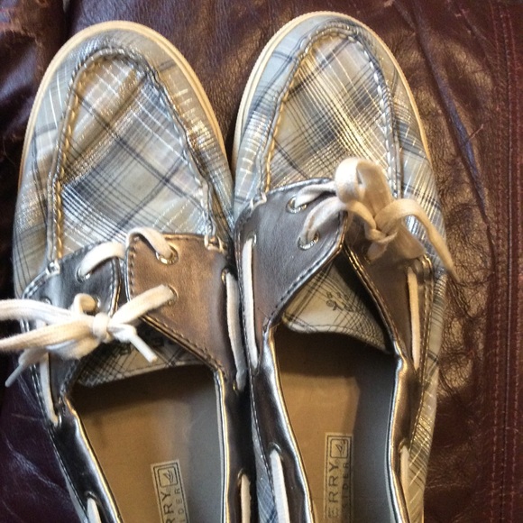Sperry Topsiders - Picture 1 of 9
